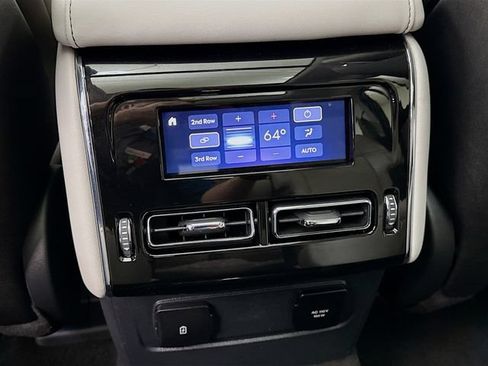 Used 2025 Lincoln Aviator Reserve w/ Equipment Group 201A AWD/4WD image 27
