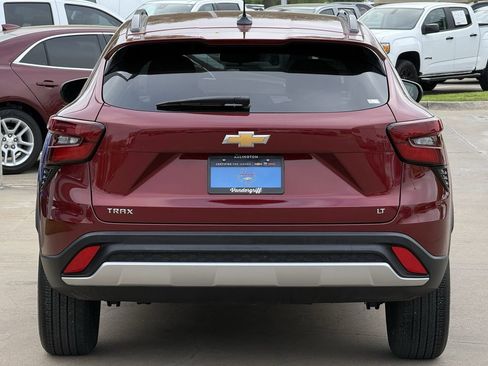 Certified 2024 Chevrolet Trax LT image 5