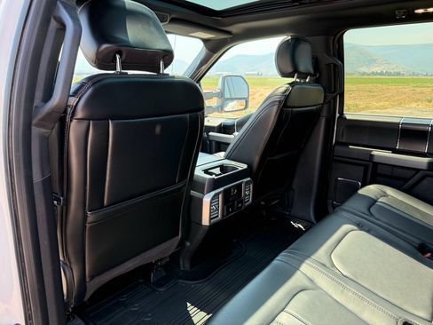 Used 2018 Ford F150 Platinum w/ Equipment Group 701A Luxury AWD/4WD image 35