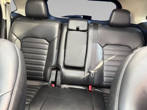 Used 2022 Ford Edge SEL image 13