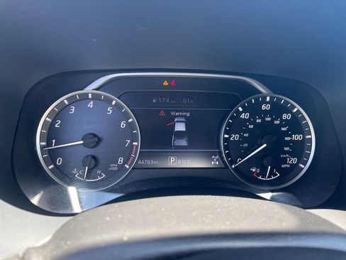 Used 2022 Nissan Frontier SV AWD/4WD image 12