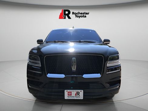 Used 2020 Lincoln Navigator L Reserve w/ Equipment Group 208A Reserve AWD/4WD image 2