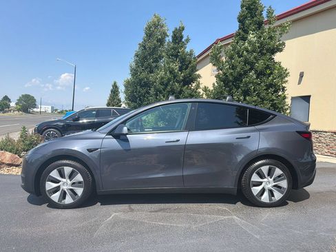 Used 2023 Tesla Model Y Long Range AWD/4WD image 38
