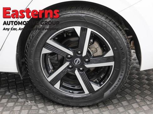 Used 2024 Nissan Sentra SV FWD image 33