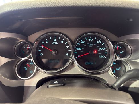 Used 2014 GMC Sierra 2500 SLE w/ SLE Preferred Package AWD/4WD image 16