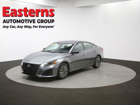 Used 2024 Nissan Altima 2.5 SV image 53