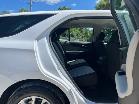 Used 2023 Chevrolet Equinox LS FWD image 29