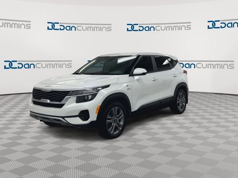 Used 2022 Kia Seltos LX AWD/4WD image 4