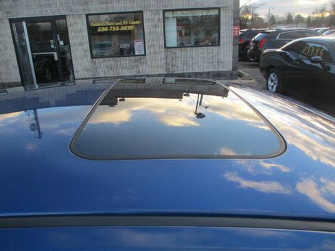 Used 2010 Dodge Avenger SXT w/ Premium Convenience Group FWD image 7