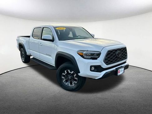 Certified 2023 Toyota Tacoma TRD Off-Road image 2
