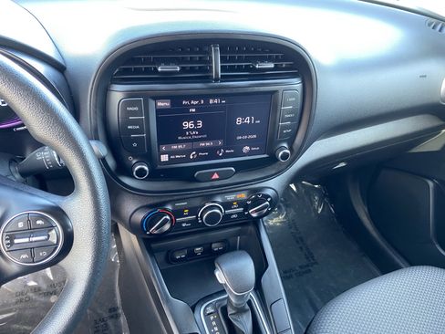 Used 2024 Kia Soul LX w/ Option Group 015 FWD image 17