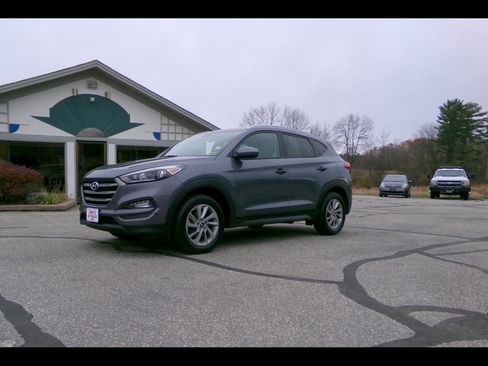 Used 2016 Hyundai Tucson SE w/ Option Group 02 AWD/4WD image 4