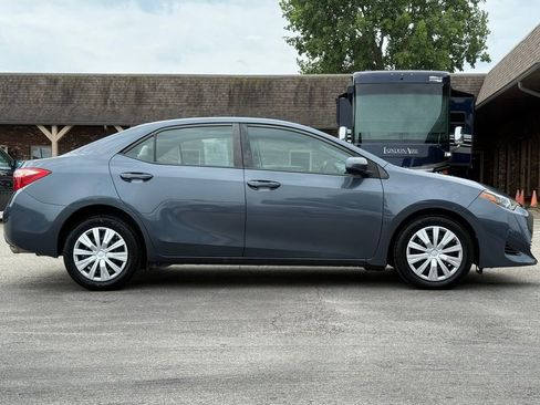 Used 2017 Toyota Corolla LE image 7