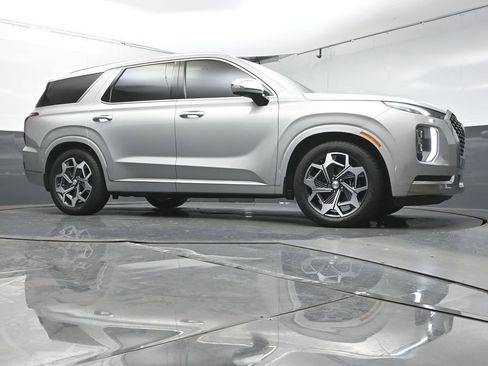 Used 2022 Hyundai Palisade Calligraphy image 33