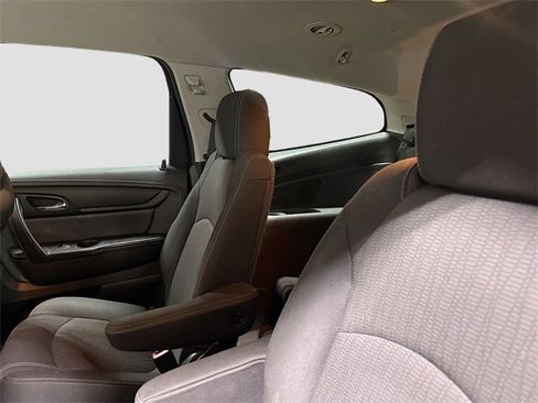 Used 2017 Chevrolet Traverse LT image 25