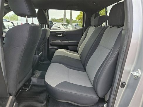 Used 2023 Toyota Tacoma TRD Sport image 3