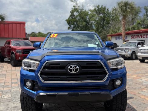 Used 2017 Toyota Tacoma SR5 w/ Tow Package RWD image 2