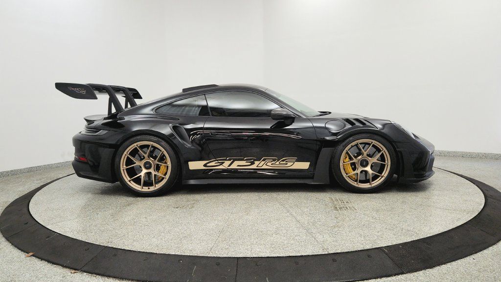 Used 2025 Porsche 911 GT3 RS RWD image 5