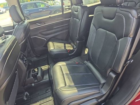 Used 2022 Jeep Grand Cherokee L Limited w/ Luxury Tech Group II AWD/4WD image 26