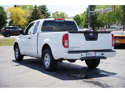 Used 2019 Nissan Frontier S image 5