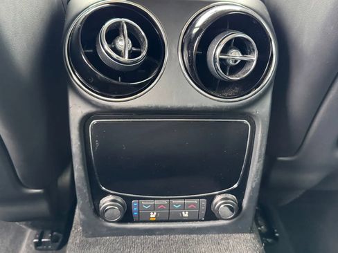 Used 2016 Jaguar XJ R-Sport image 13