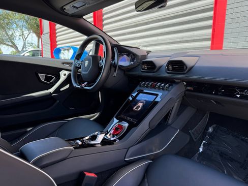 Used 2021 Lamborghini Huracan EVO RWD image 42