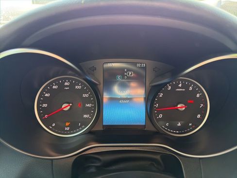 Used 2021 Mercedes-Benz GLC 300 4MATIC image 11