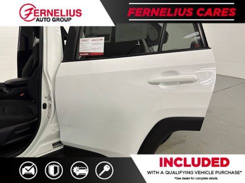Used 2024 Toyota RAV4 LE AWD/4WD image 14