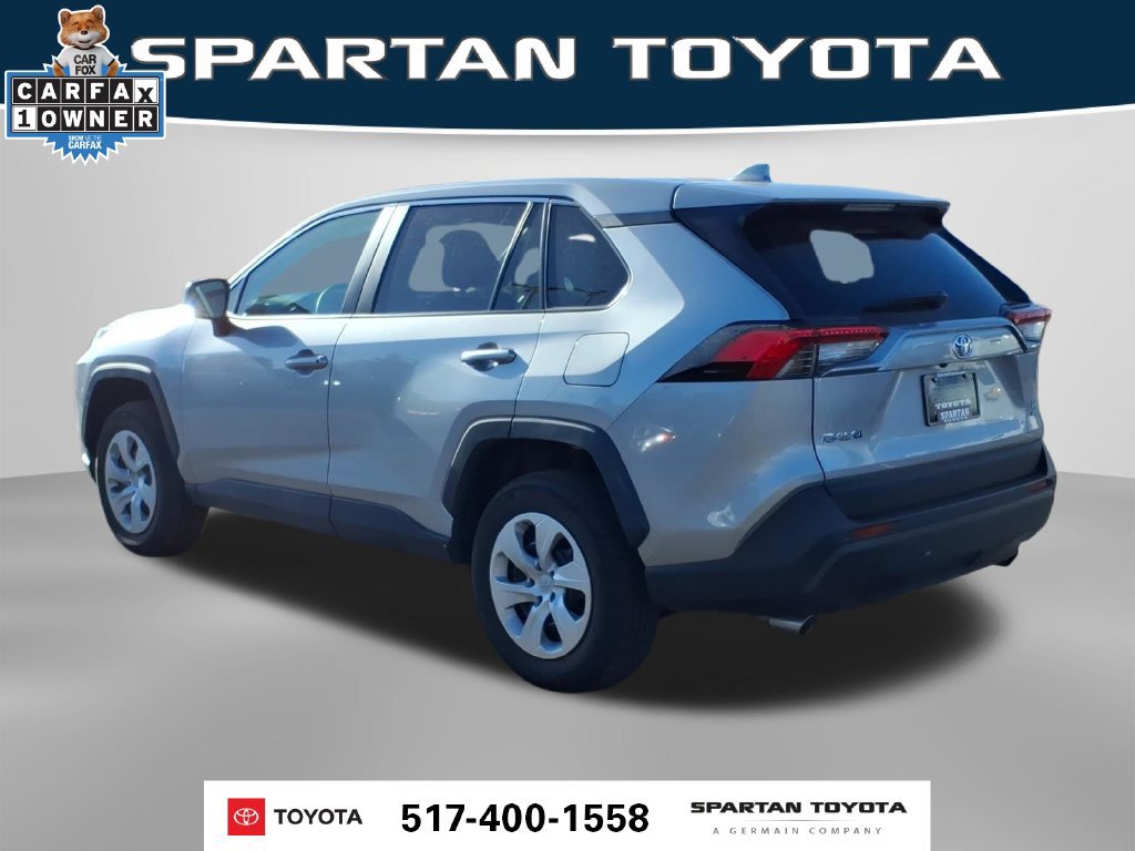Used 2024 Toyota RAV4 LE AWD/4WD image 10