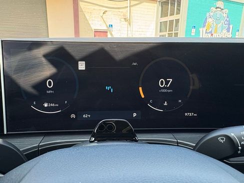 Used 2025 Hyundai Santa Fe Limited image 23