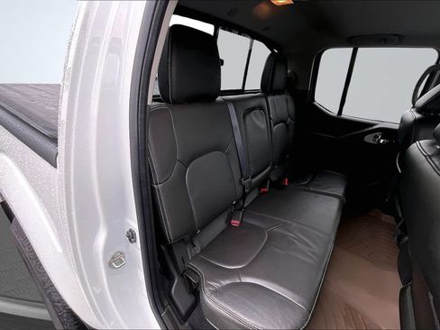 Used 2020 Nissan Frontier PRO-4X w/ Pro-4x Utility Package AWD/4WD image 27