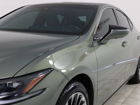 Used 2024 Lexus ES 300h Ultra Luxury w/ Accessory Package (Z2) FWD image 51