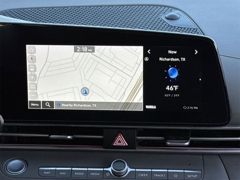 Used 2024 Hyundai Elantra SEL image 16