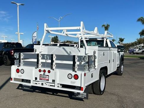 New 2025 Ford F550 4x4 Regular Cab Super Duty image 5