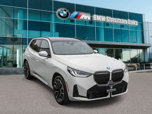 Used 2026 BMW X3 xDrive30 w/ M Sport Package AWD/4WD image 3