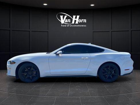 Used 2022 Ford Mustang Premium RWD image 4