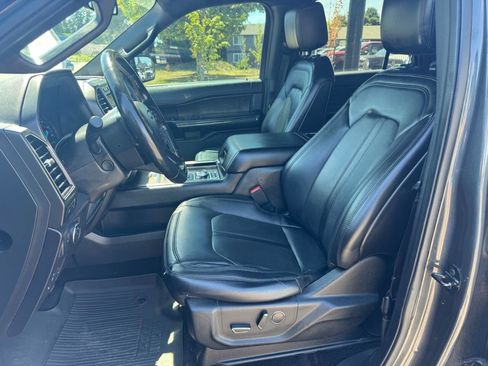 Used 2018 Ford Expedition Max Limited w/ Equipment Group 302A AWD/4WD image 10