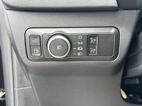 New 2025 Ford Escape SE w/ PHEV Premium Package image 17