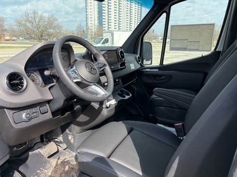 New 2025 Mercedes-Benz Sprinter 2500 image 13