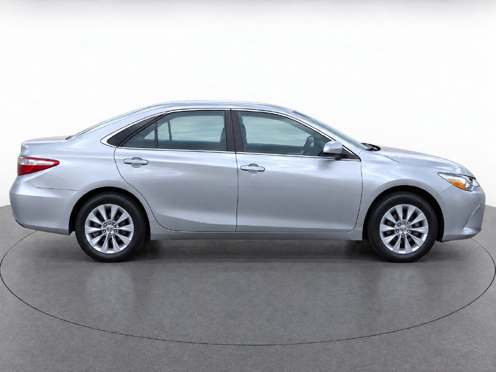 Used 2015 Toyota Camry LE FWD image 6