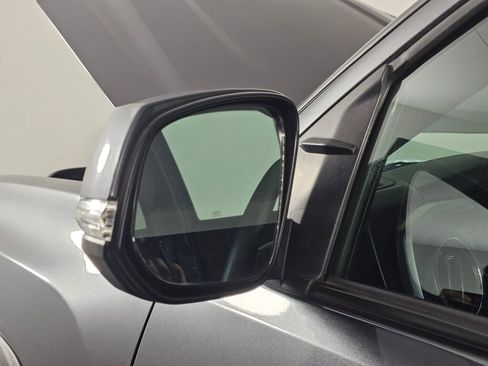 Used 2021 Toyota Tacoma TRD Off-Road image 12