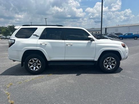 Used 2021 Toyota 4Runner TRD Off-Road AWD/4WD image 5