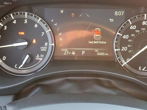 Used 2020 Toyota Highlander XLE image 25