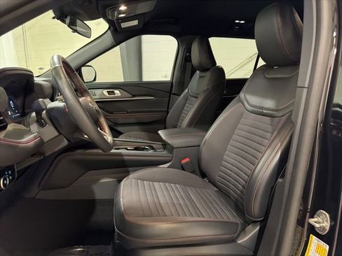Used 2025 Ford Explorer ST-Line RWD image 11