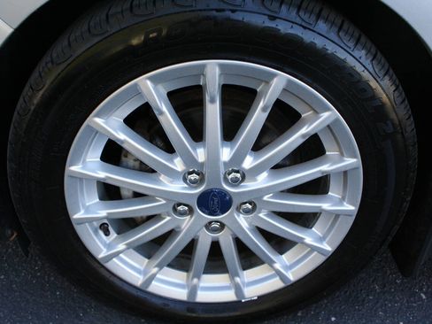 Used 2013 Ford C-MAX SE image 23