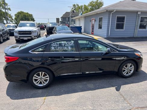 Used 2017 Hyundai Sonata SE FWD image 8
