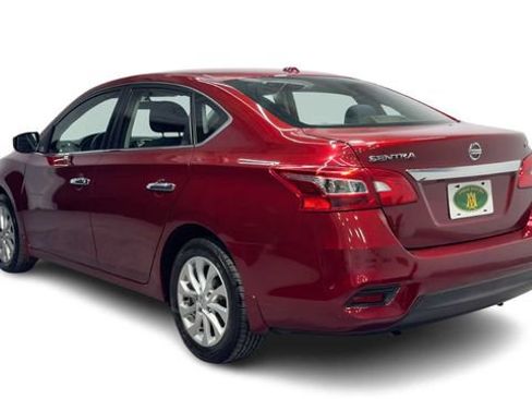 Used 2019 Nissan Sentra SV FWD image 4