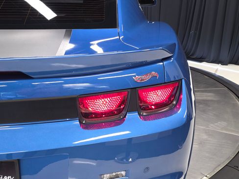 Used 2013 Chevrolet Camaro SS w/ Hot Wheels Special Edition RWD image 53