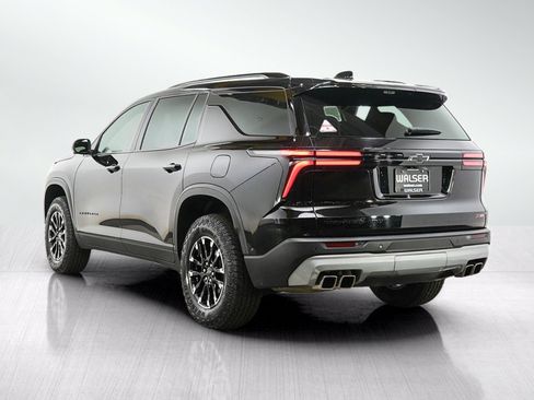 Used 2024 Chevrolet Traverse Z71 w/ Enhanced Driving Package AWD/4WD image 3