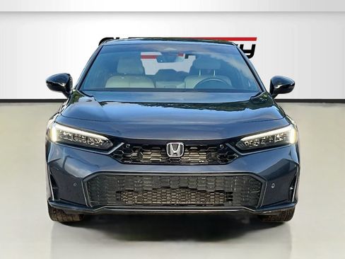 Used 2025 Honda Civic Sport Touring image 2